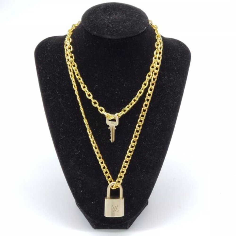 Gold-Plated Necklace with Authentic Louis Vuitton Padlock - Picture 1 of 11